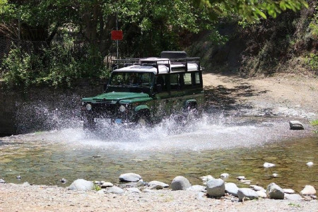 Book Now Trackers Excursions