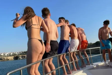 Boogie boat party 01 1